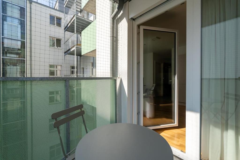 Sunny 1Br Home With Balcony By Hm Bécs Kültér fotó